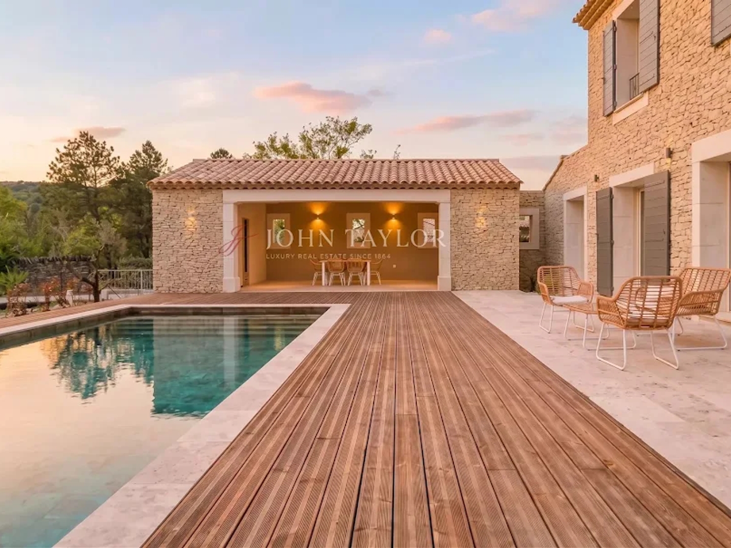 Maison à vendre - 6 pièces - 222m2 - Gordes (84220)