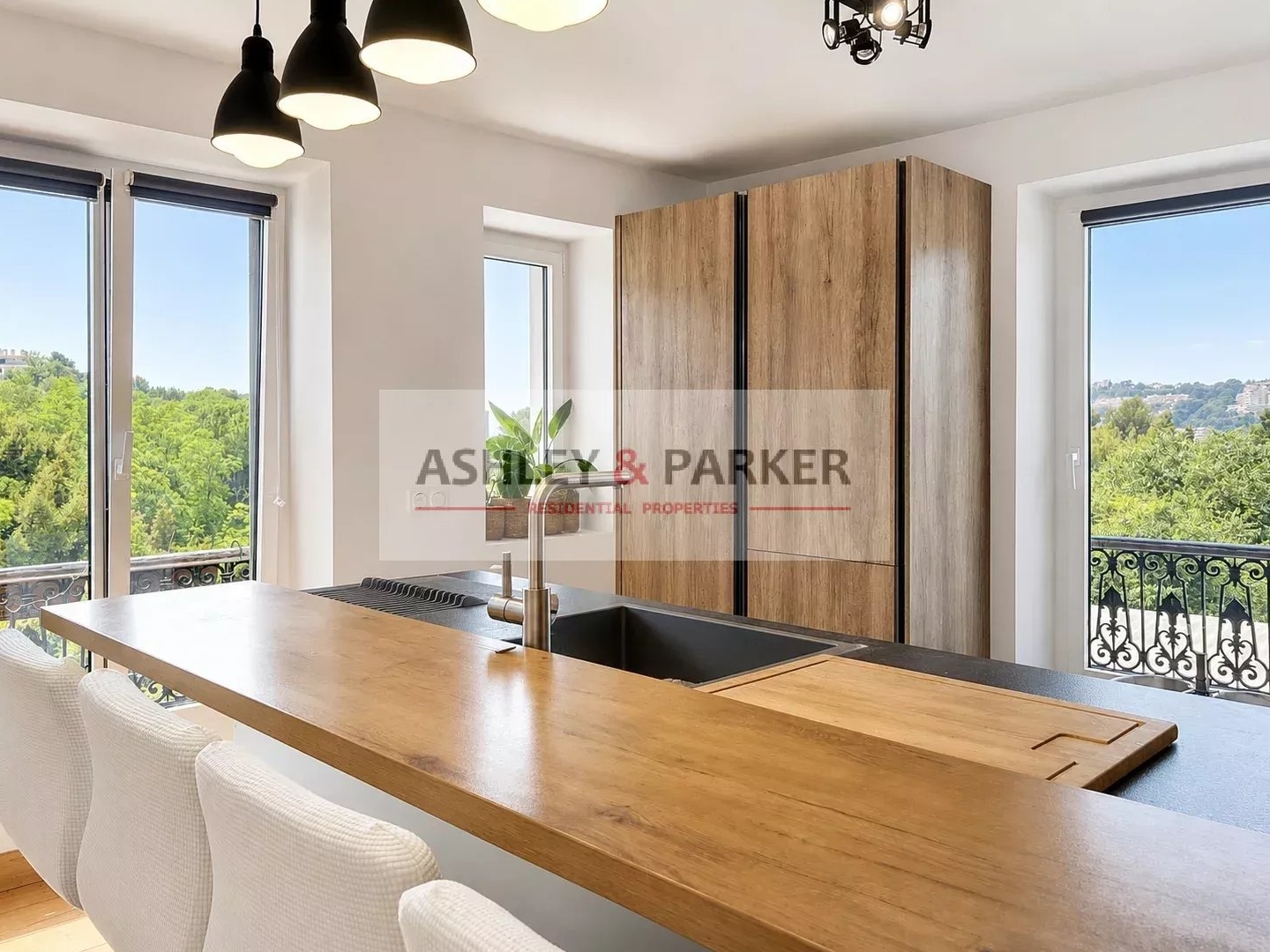 Appartement à vendre - 4 pièces - 96m2 - Nice (06100)