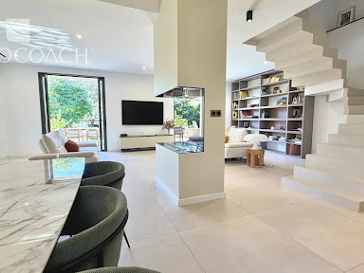 Maison à vendre - 6 pièces - 174m2 - Hyères (83400)