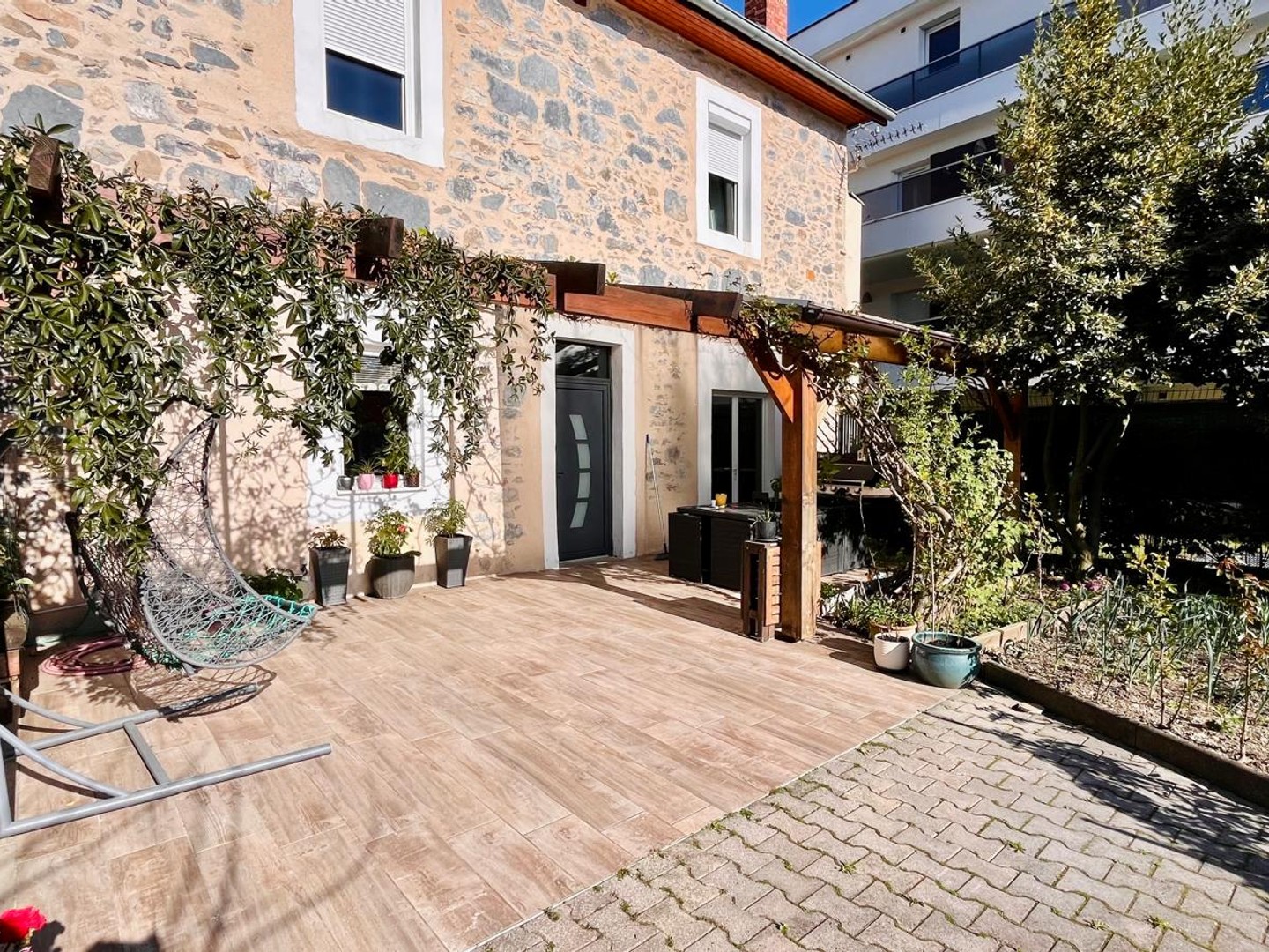Maison à vendre - 5 pièces - 180m2 - Douvaine (74140)