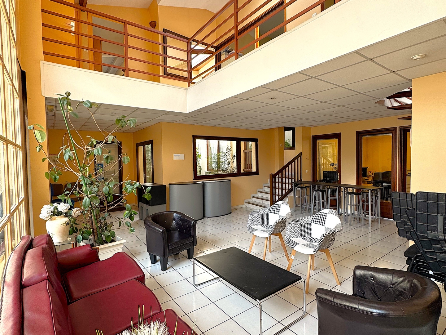 Immeuble à vendre - 234m2 - Aulnay-Sous-Bois (93600)