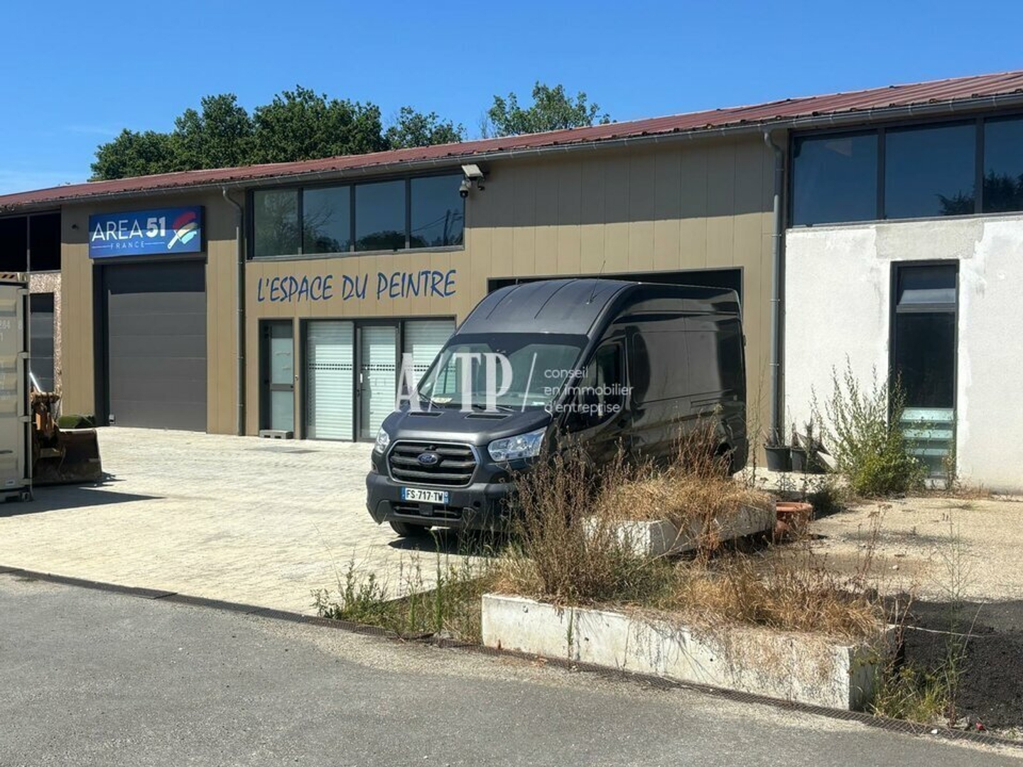 LOCAL D'ACTIVITE A VENDRE