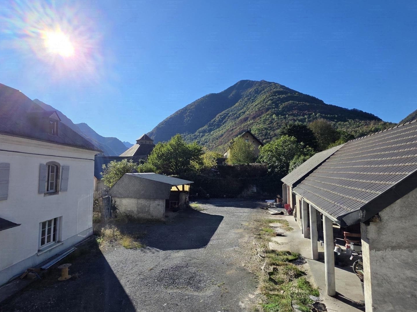 Immeuble à vendre - 12 pièces - 435m2 - Pierrefitte-Nestalas (65260)