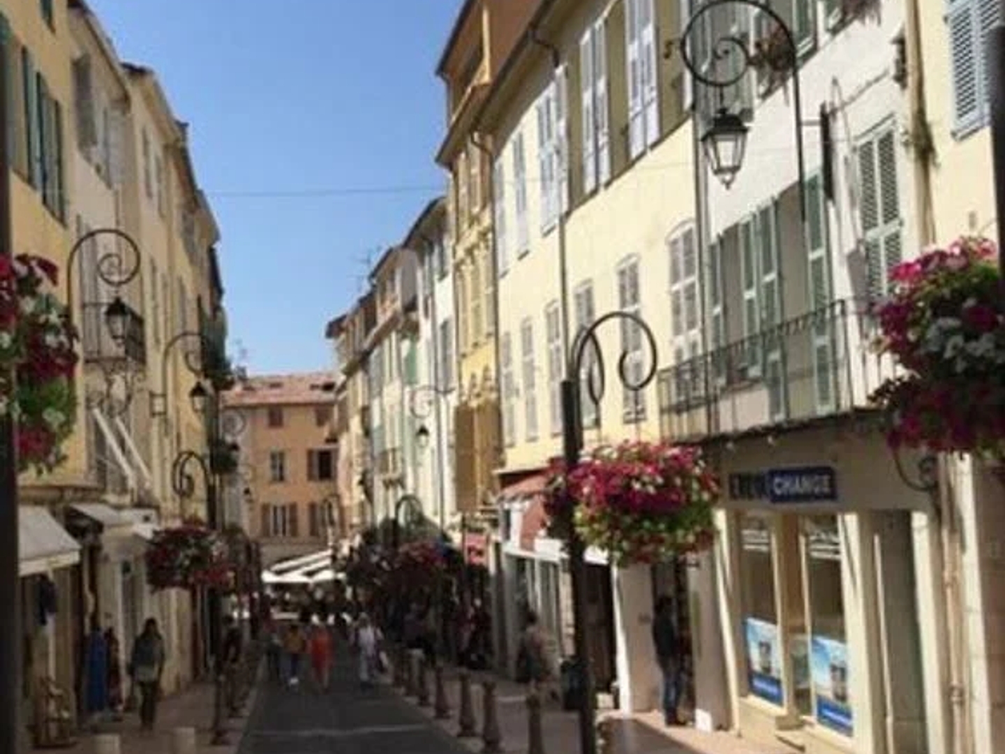 Fonds de commerce 15 pièces 550 m²