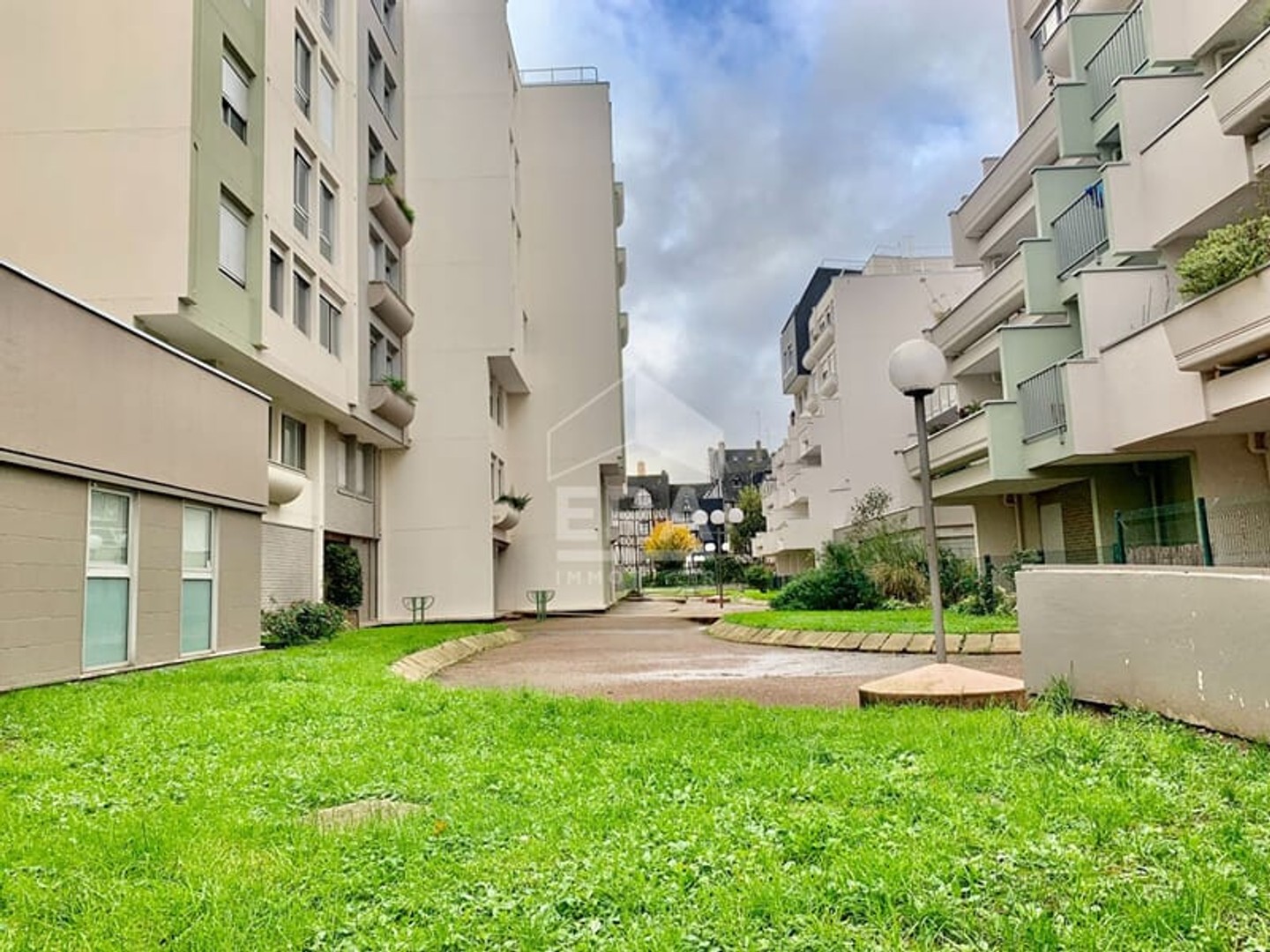 Parking / garage / box à vendre - Rouen (76000)