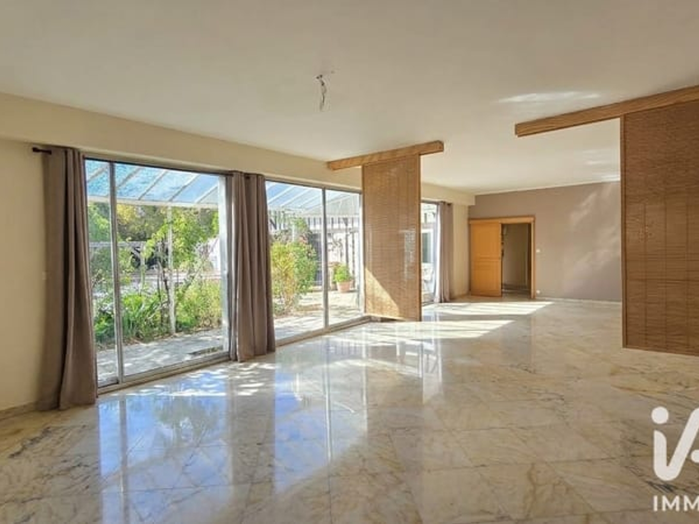 Maison 10 pièces 260 m²