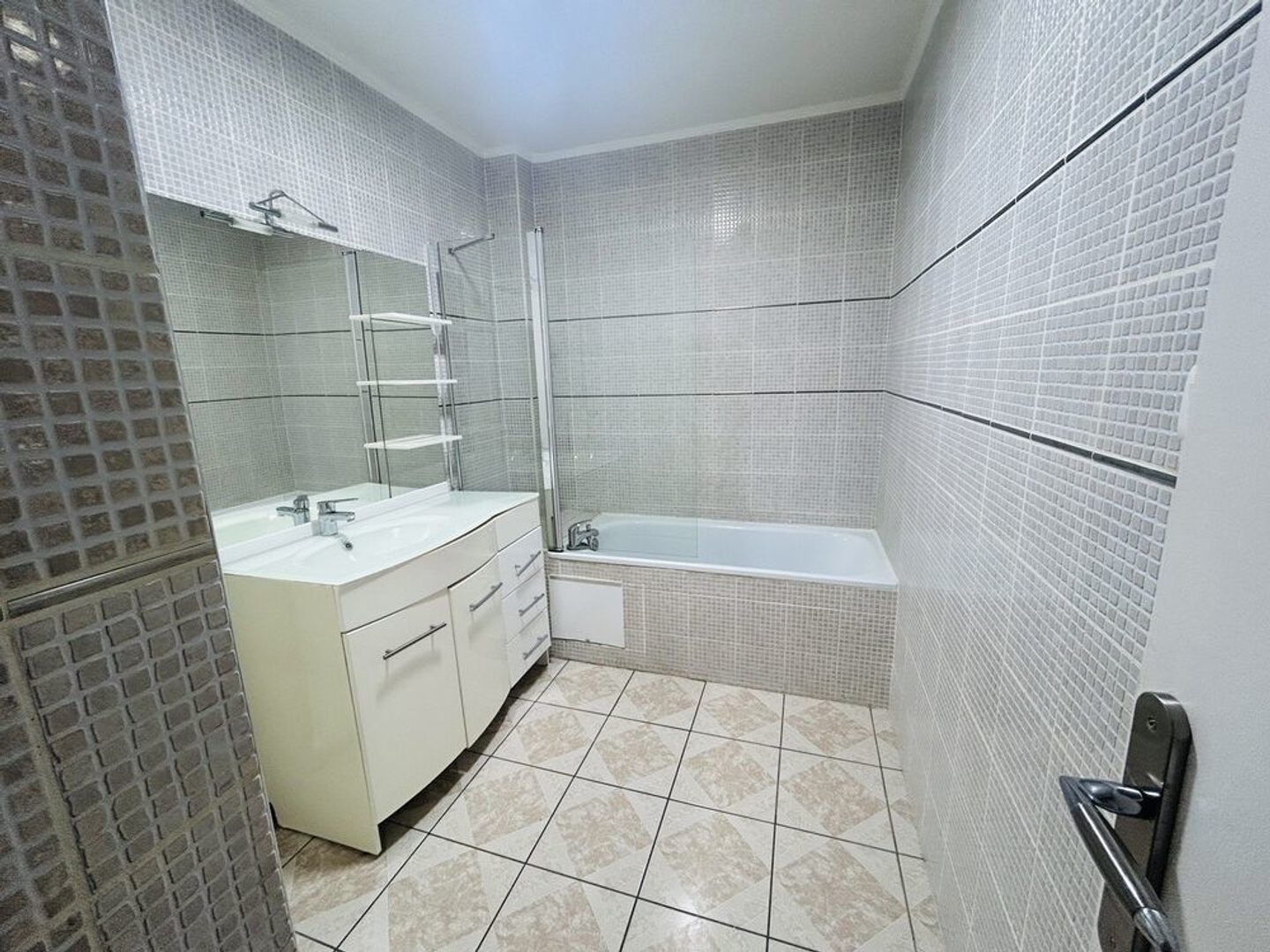 Appartement à vendre - 4 pièces - 81m2 - Sochaux (25600)