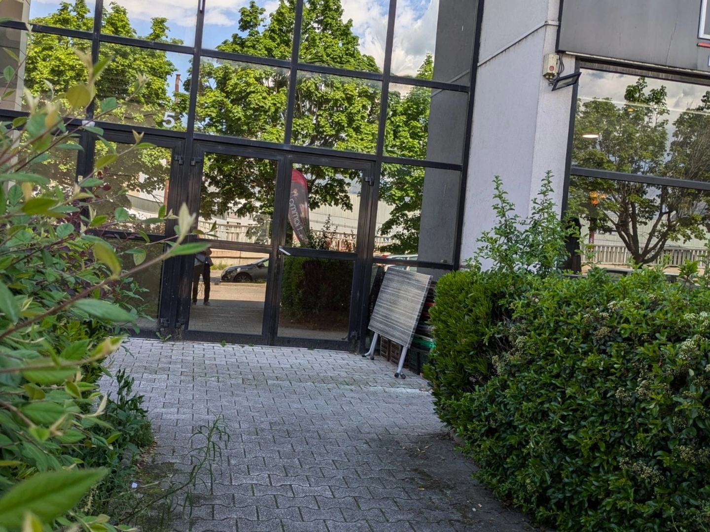 Bureaux à vendre - 4 pièces - 372m2 - Grenoble (38100)