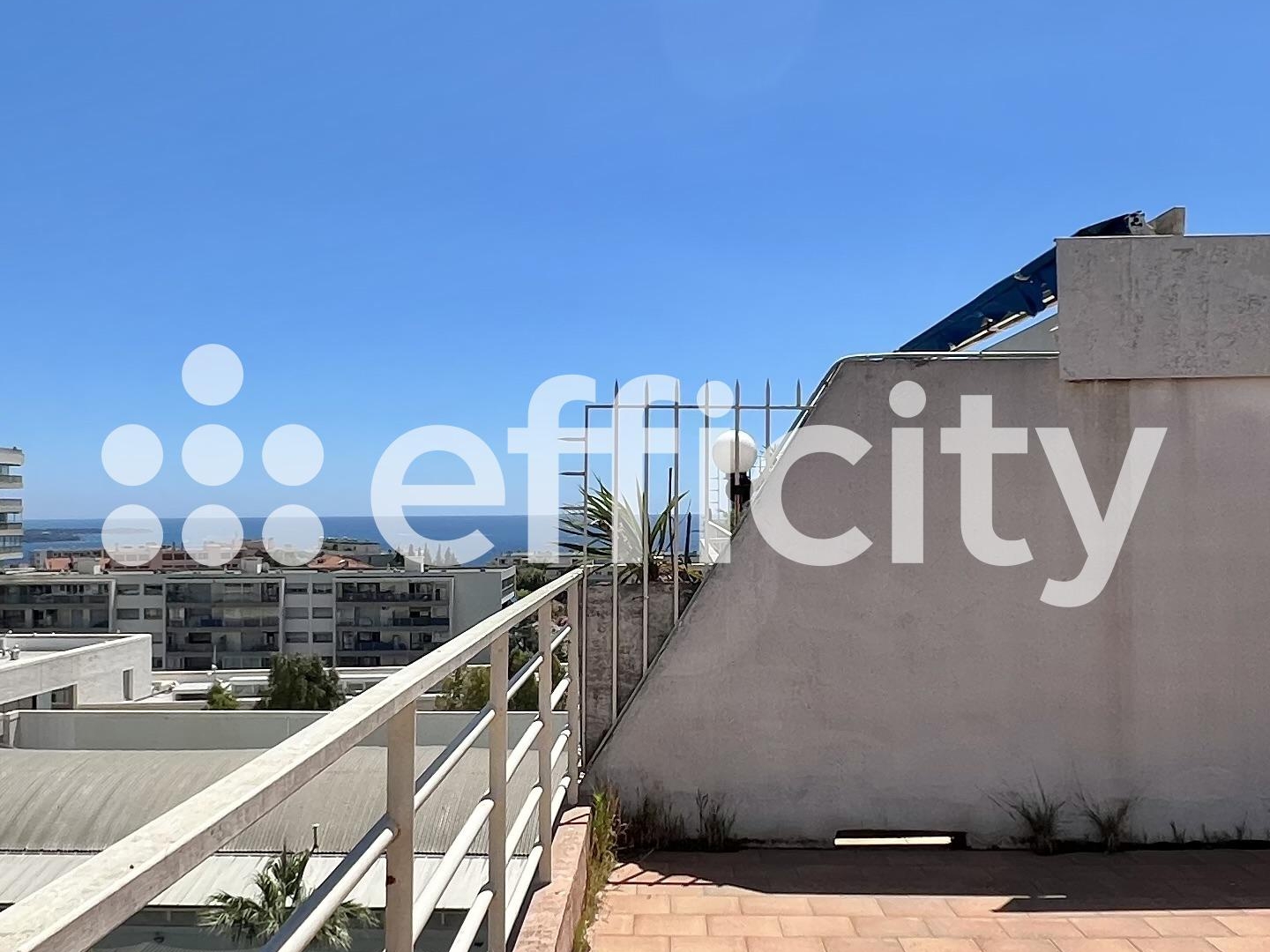 Appartement à vendre - 3 pièces - 66m2 - Cannes (06400)