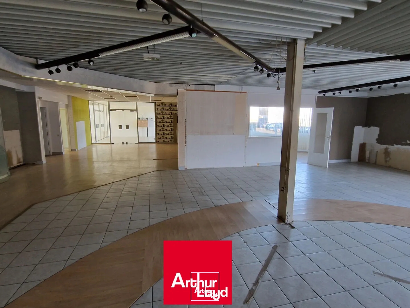 Local Commercial 563 m²