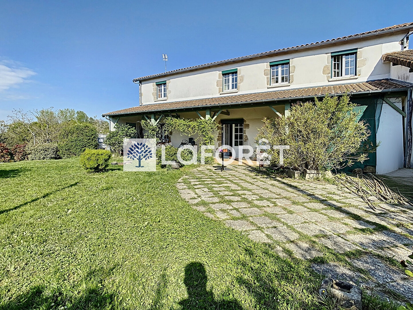 Maison à vendre - 5 pièces - 153m2 - Combrand (79140)
