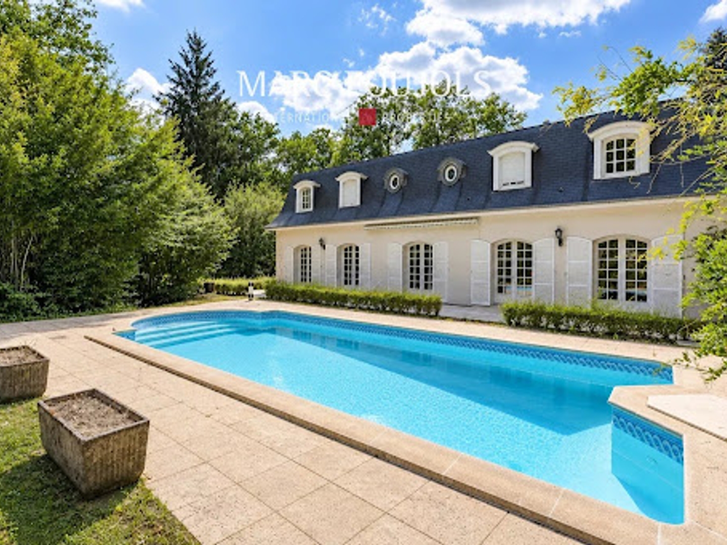 Maison 7 pièces 220 m²