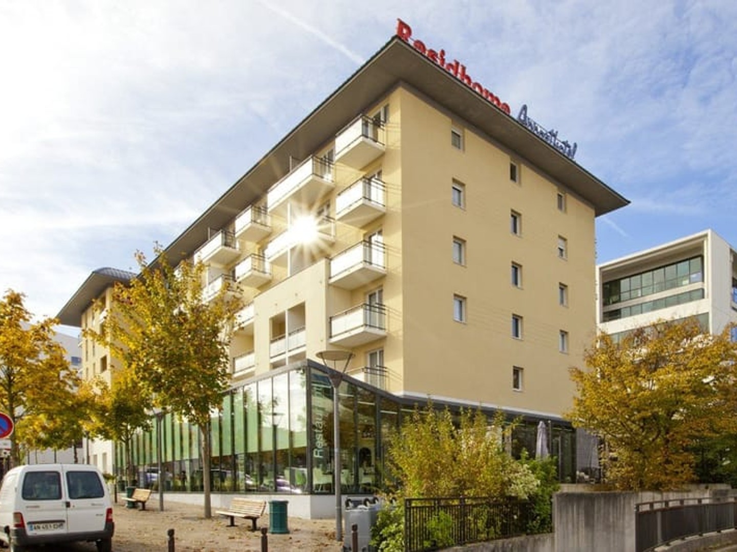 INVESTISSEMENT LOCATIF - MASSY - Résidence de tourisme Residhome Paris Massy - 6% de rentabilité