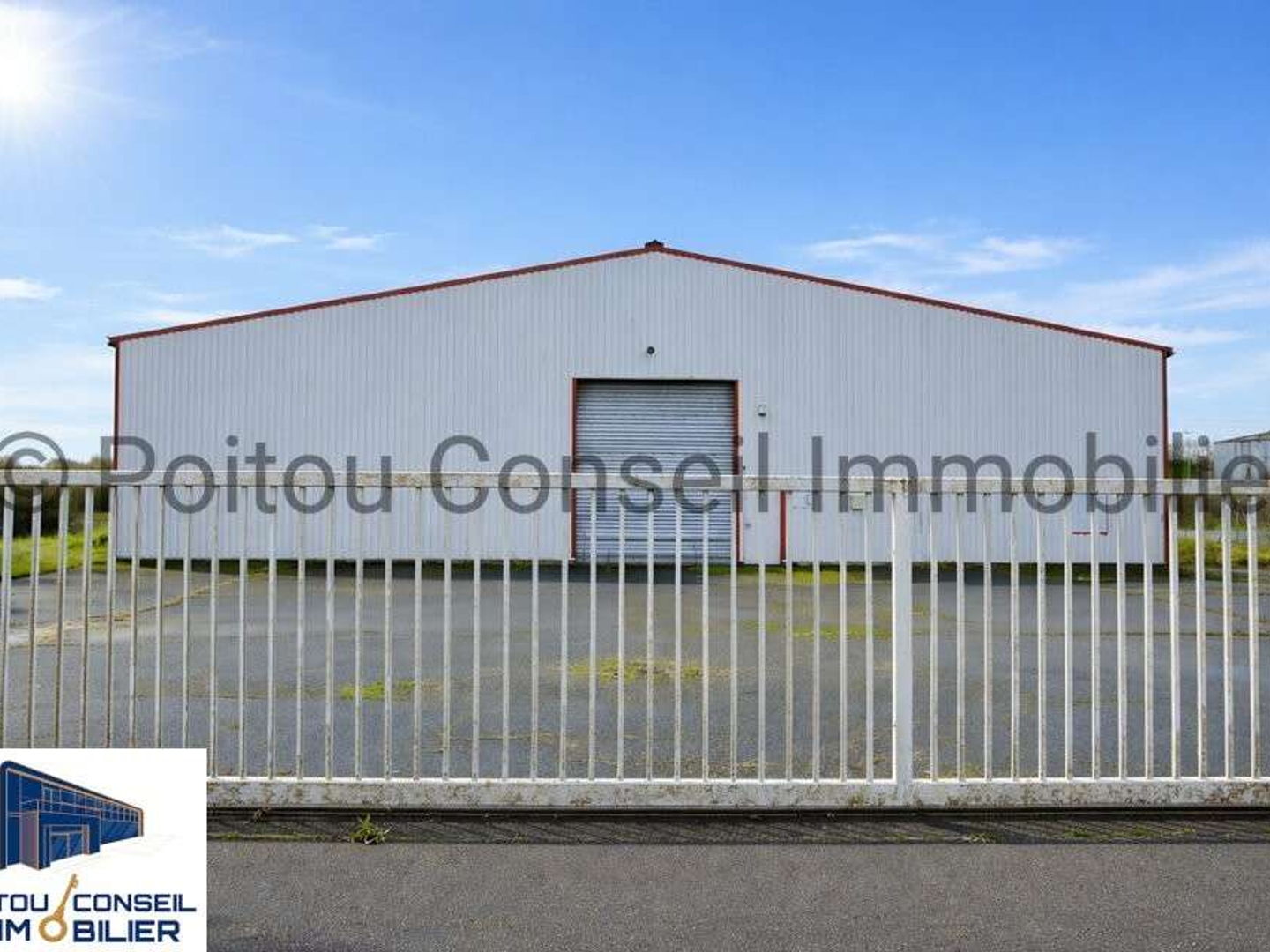 LA CRÈCHE - LOCAL D'ACTIVITE à vendre