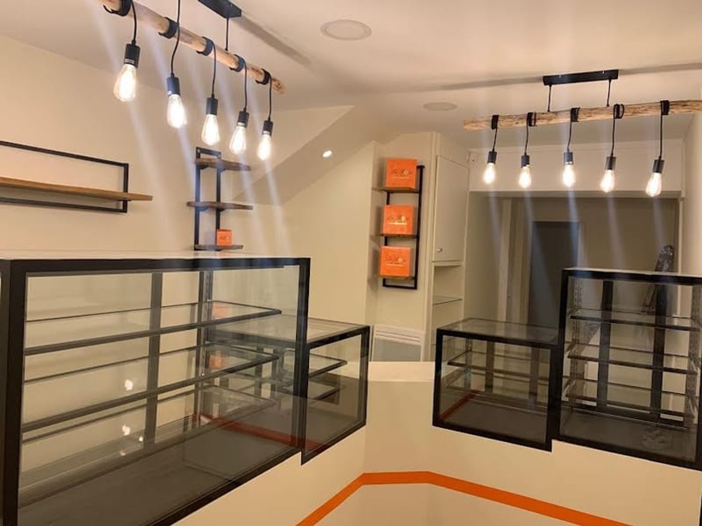 Locaux à vendre - 48m2 - Fontainebleau (77300)