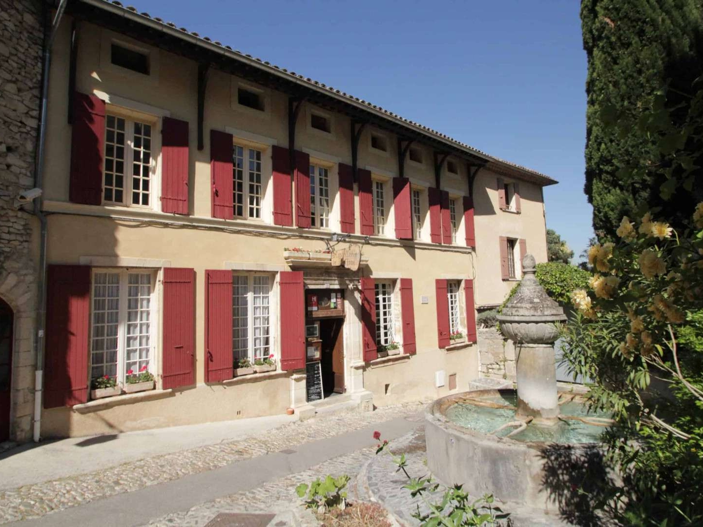 Hôtel-restaurant 3 *** à vendre Vaison la Romaine