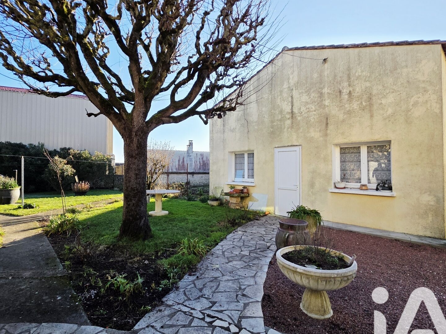 Maison à vendre - 6 pièces - 139m2 - Val-D'auge (16170)