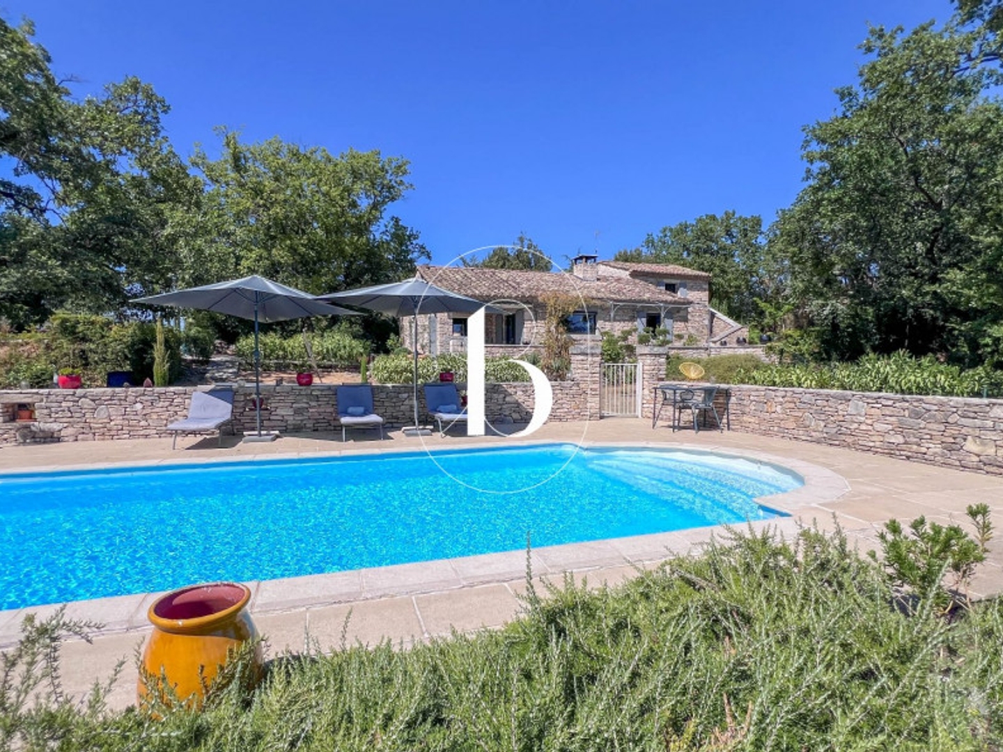 Mas provençal 5 pièces 115 m²