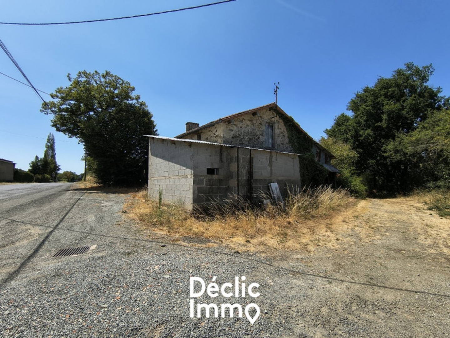 Locaux à vendre - 270m2 - Vouhé (79310)