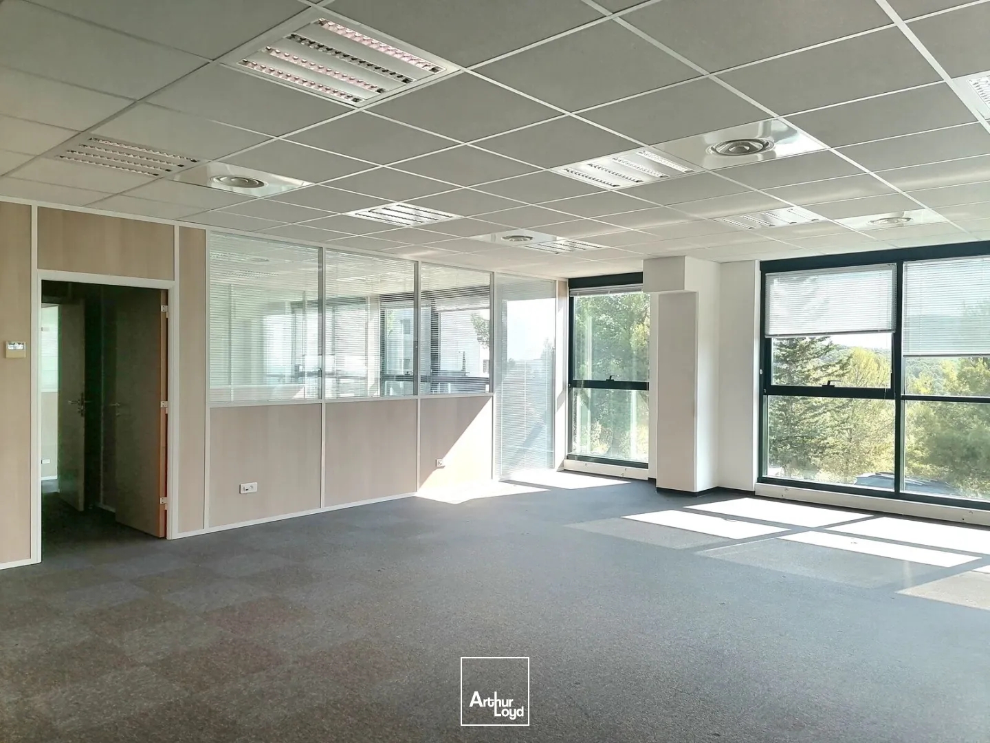 Bureaux à vendre - 281m2 - La Ciotat (13600)