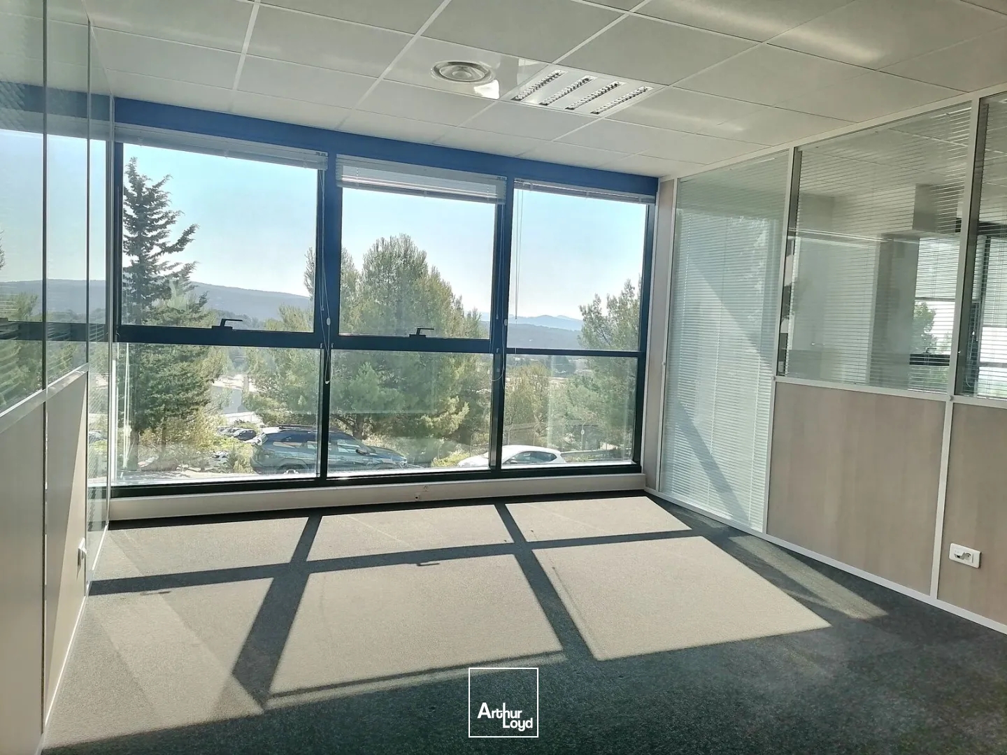 Bureaux à vendre - 281m2 - La Ciotat (13600)