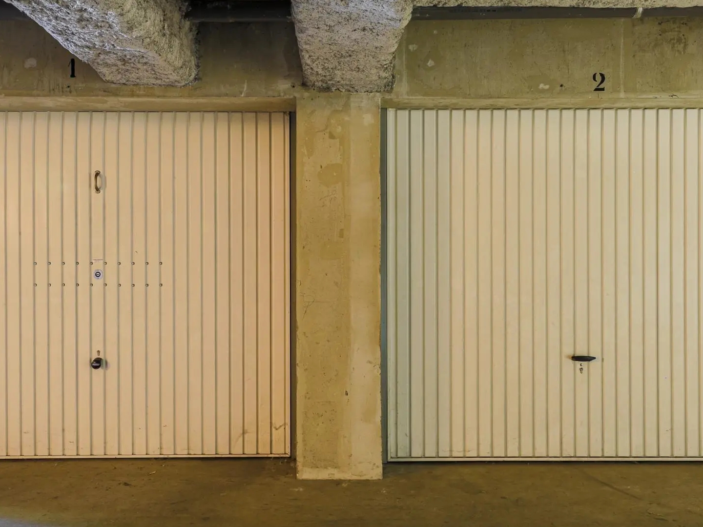 Parking / garage / box à vendre - 17m2 - Échirolles (38130)