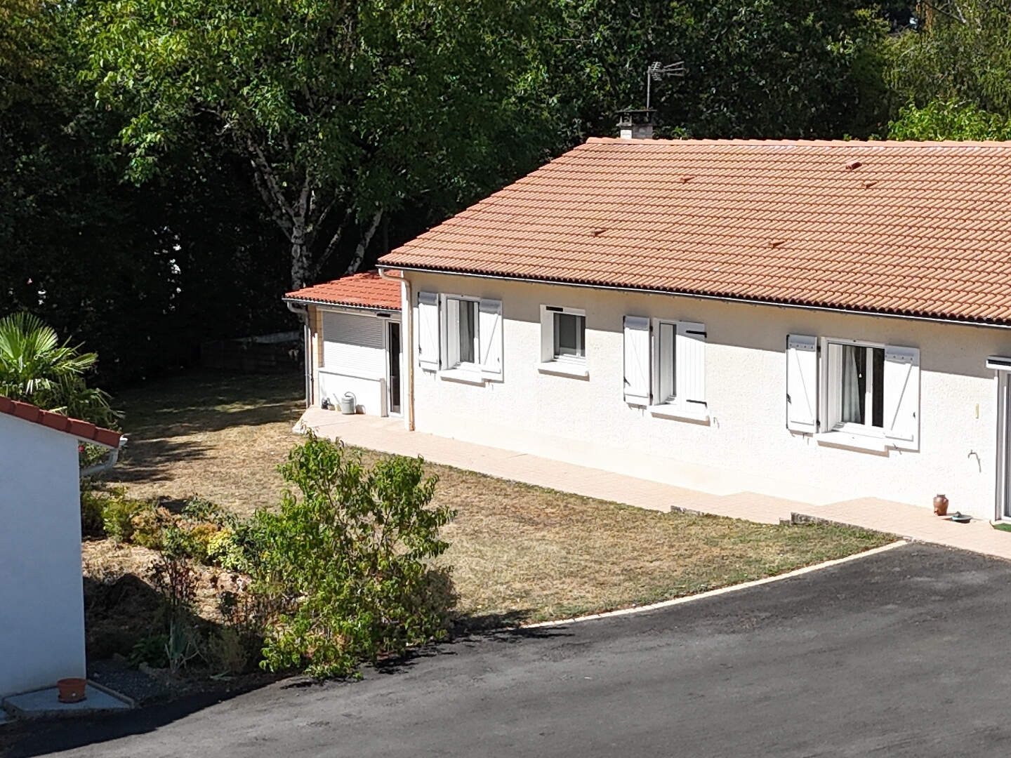 Maison à vendre - 6 pièces - 181m2 - Saint-Pierre-D'ex... (86400)