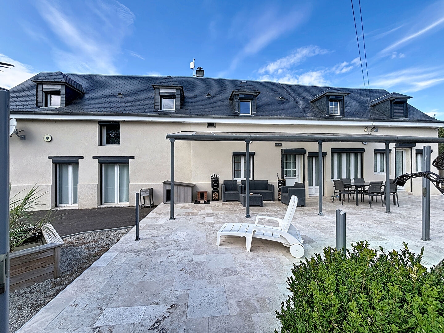Maison 8 pièces 214 m²
