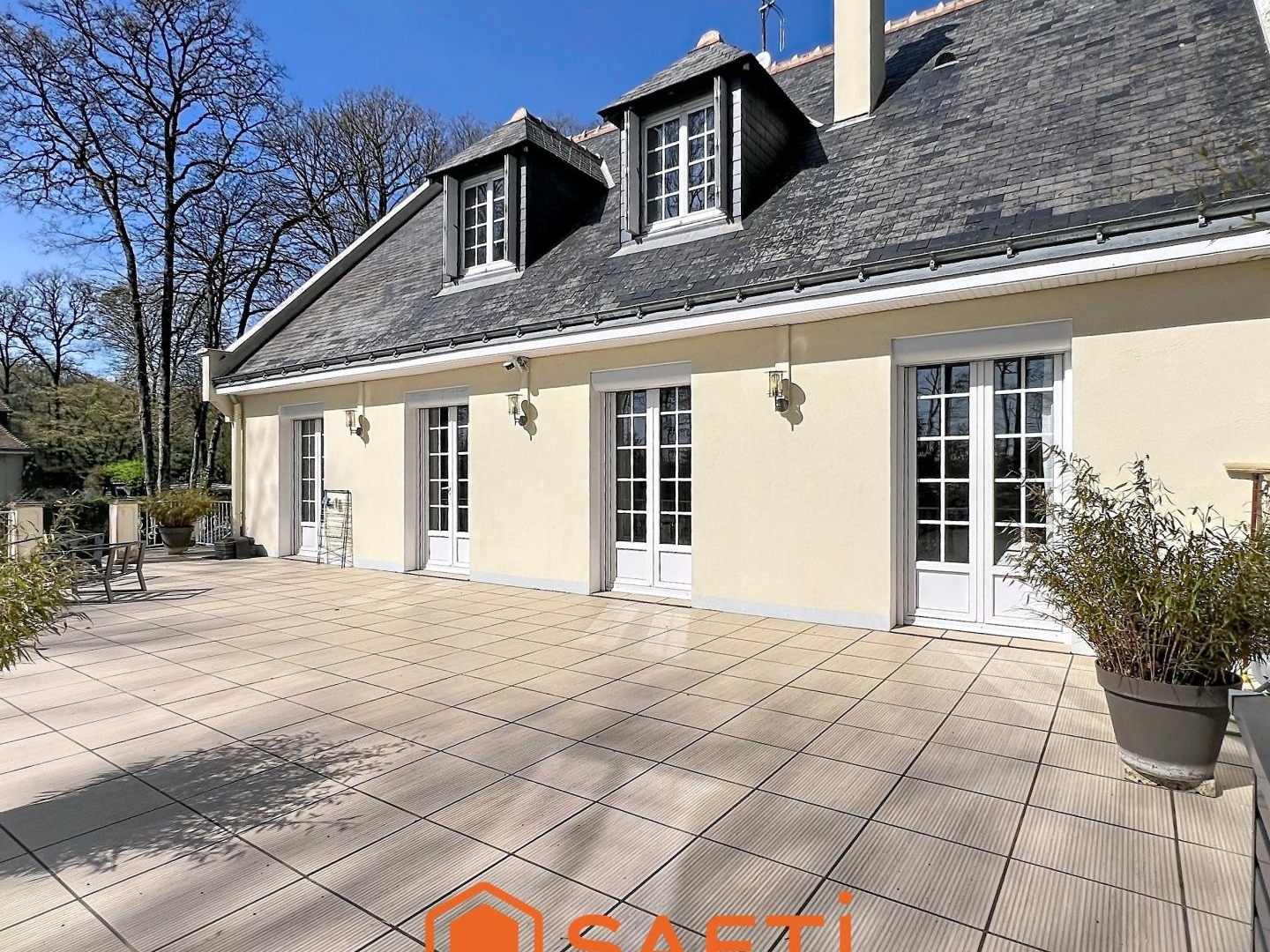 Maison à vendre - 6 pièces - 174m2 - Veigné (37250)