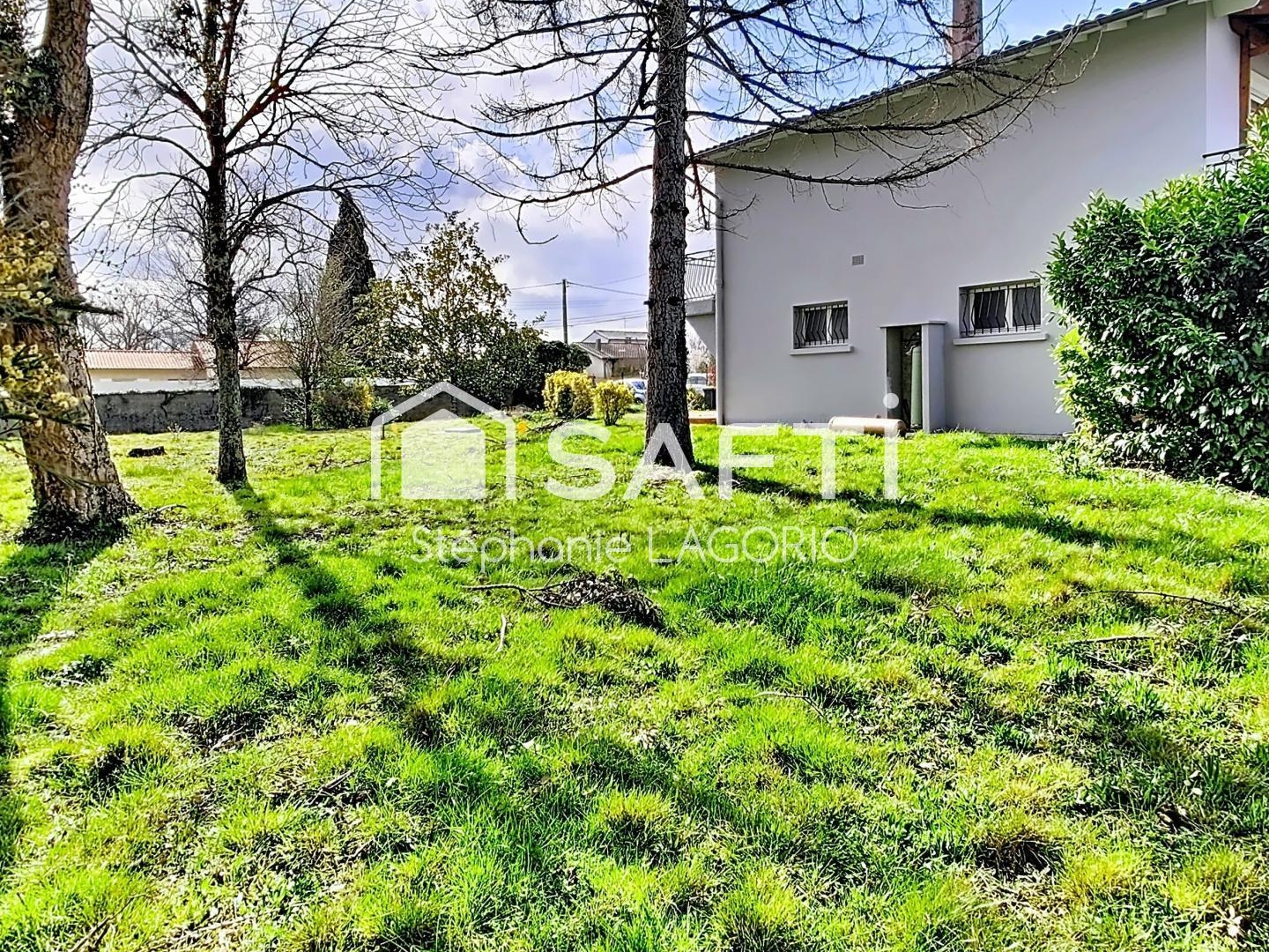 Maison de 133 m² avec espace indépendant et terrain constructible