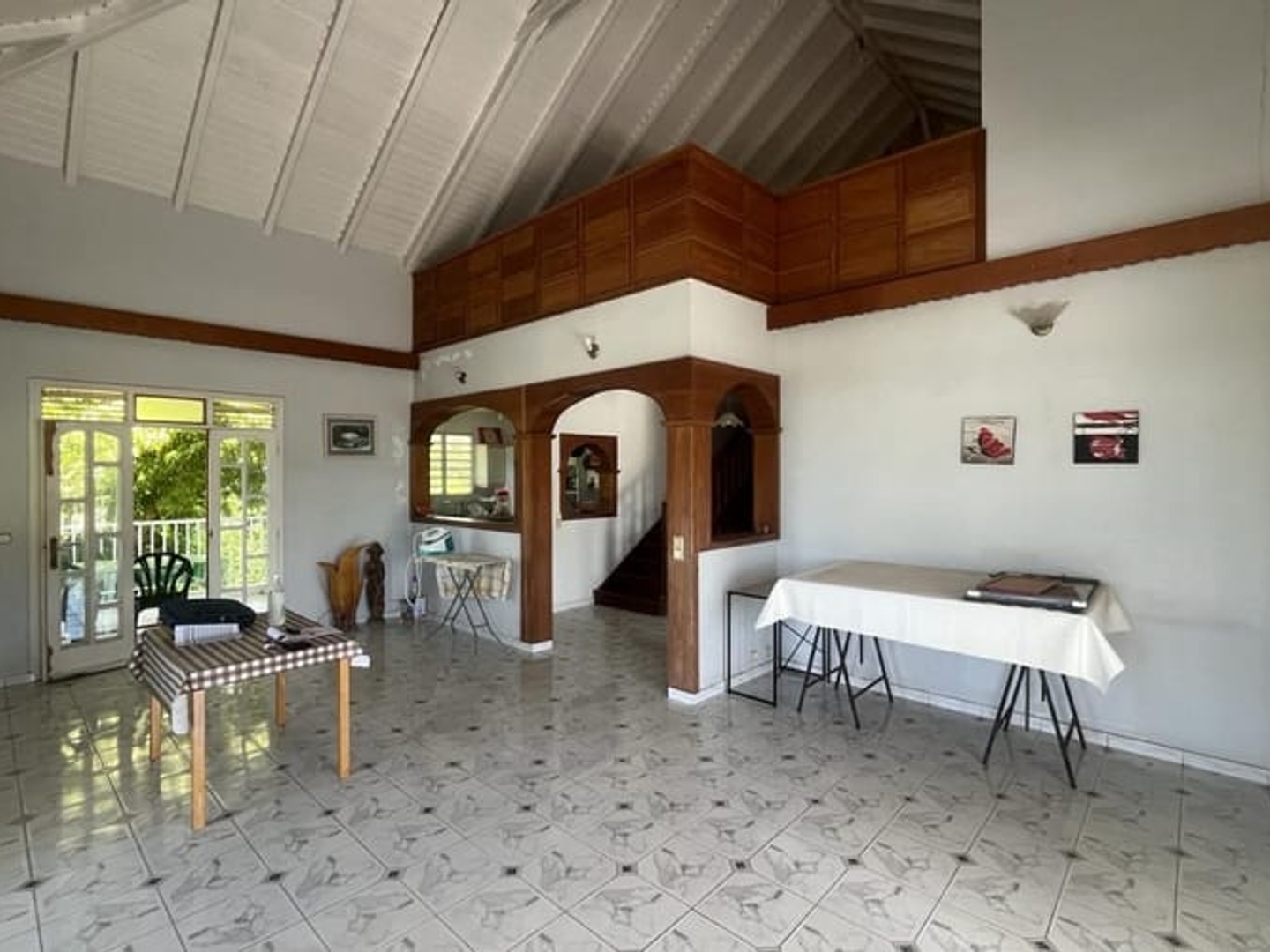 Maison à vendre - 5 pièces - 255m2 - Le Gosier (97190)