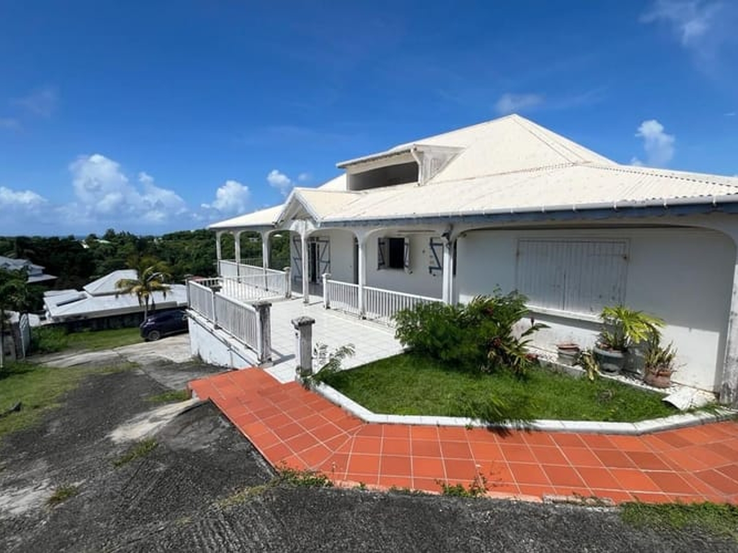 Maison à vendre - 5 pièces - 255m2 - Le Gosier (97190)