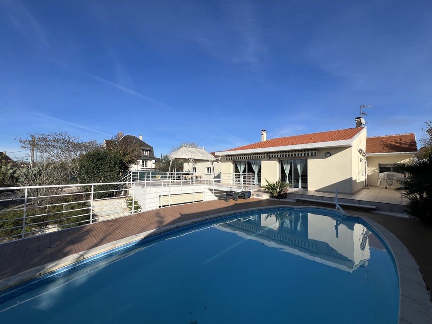 Maison à vendre - 7 pièces - 289m2 - Bergerac (24100)