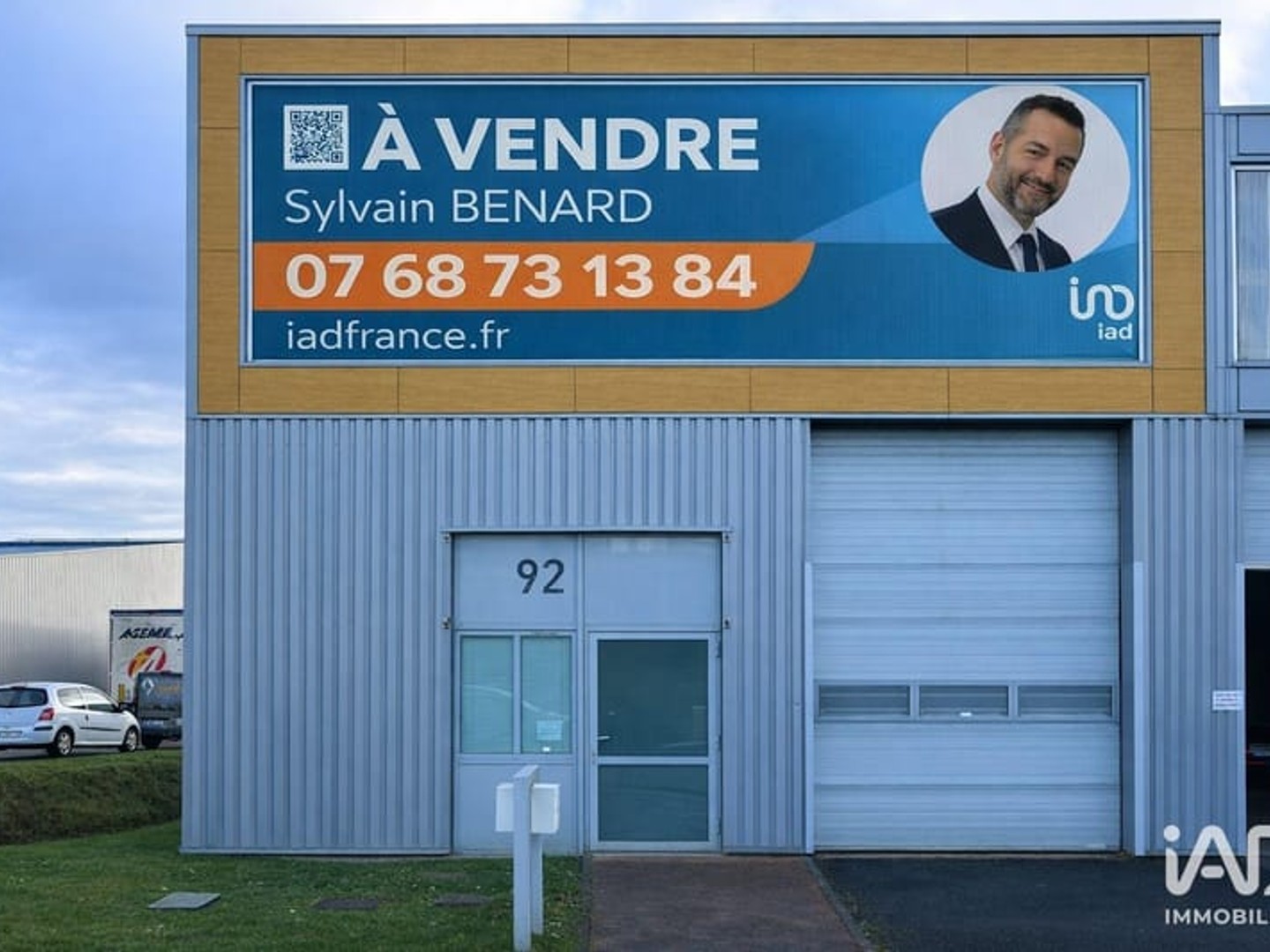 Immeuble commercial 233 m²