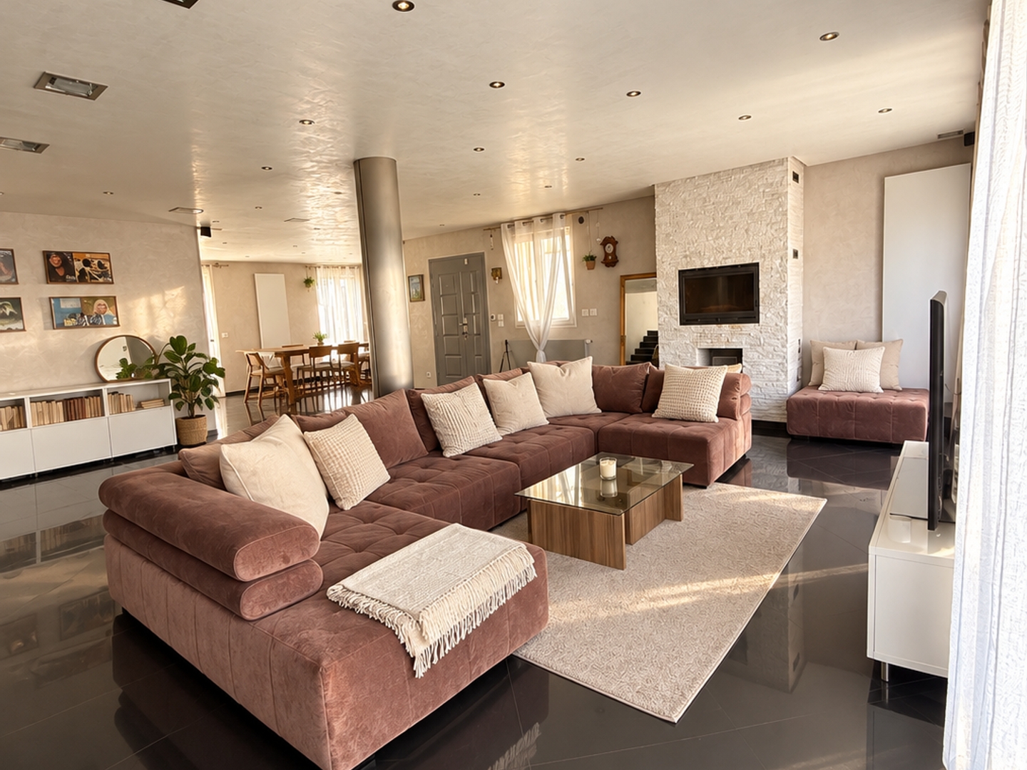 Maison à vendre - 9 pièces - 243m2 - Corbeil-Essonnes (91100)