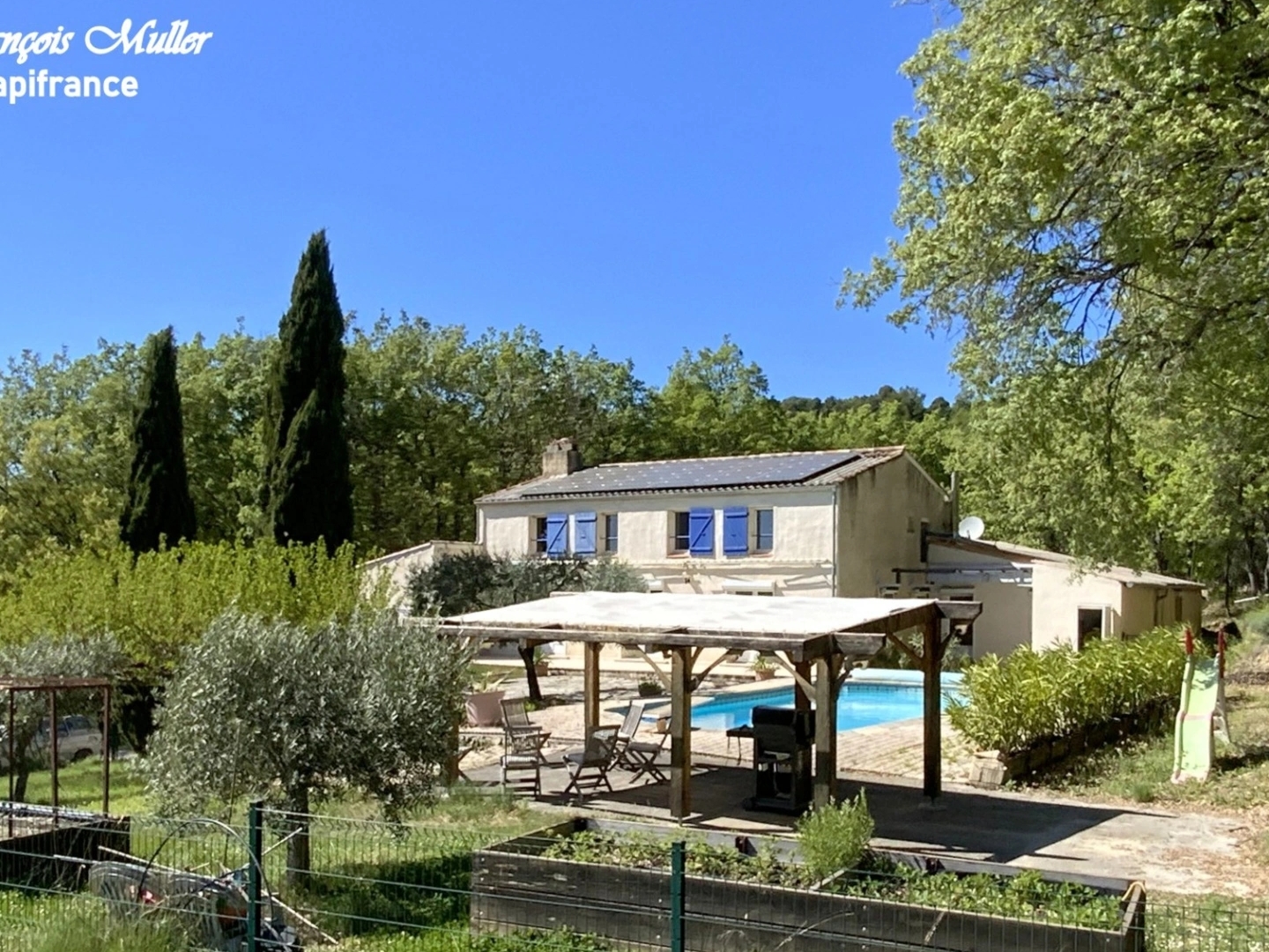 Maison 12 pièces 325 m²