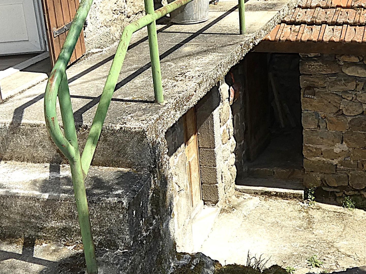 Maison à vendre - 7 pièces - 46m2 - Dornas (07160)