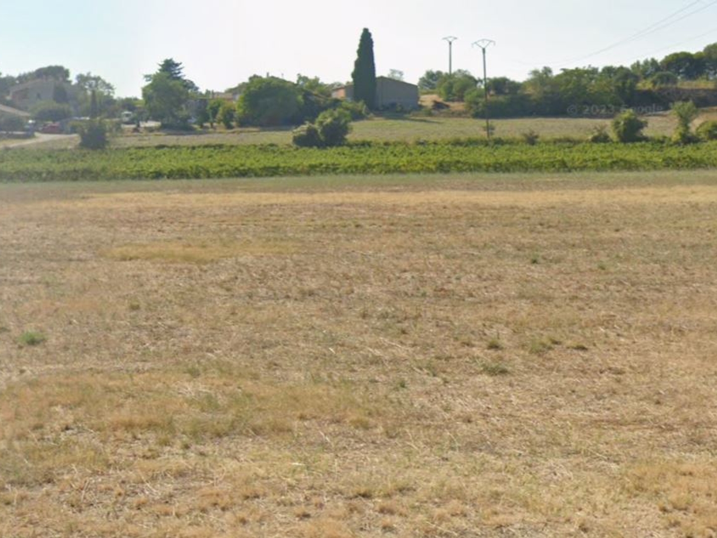 SUPERBE TERRAIN VIABILISE DANS UN PETIT LOTISSEMENT