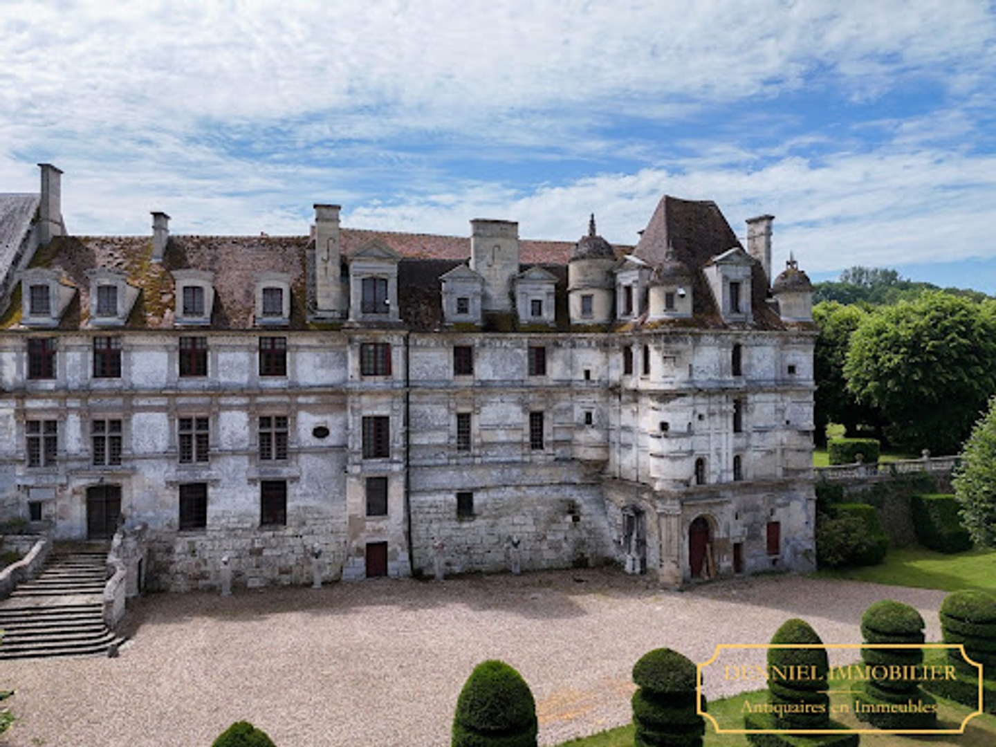 Maison à vendre - 20 pièces - 2300m2 - Magny-En-Vexin (95420)