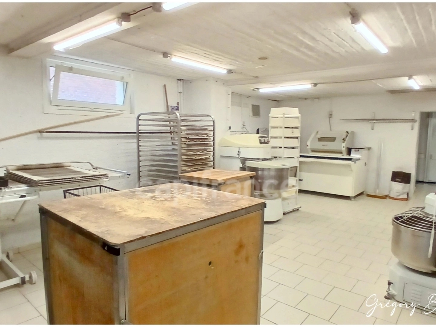 Magasin à vendre - 6 pièces - 186m2 - Lesquin (59810)