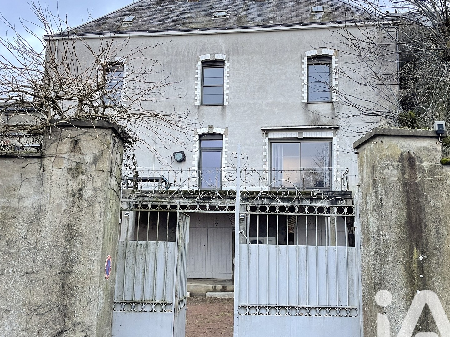 Maison 9 pièces 239 m²