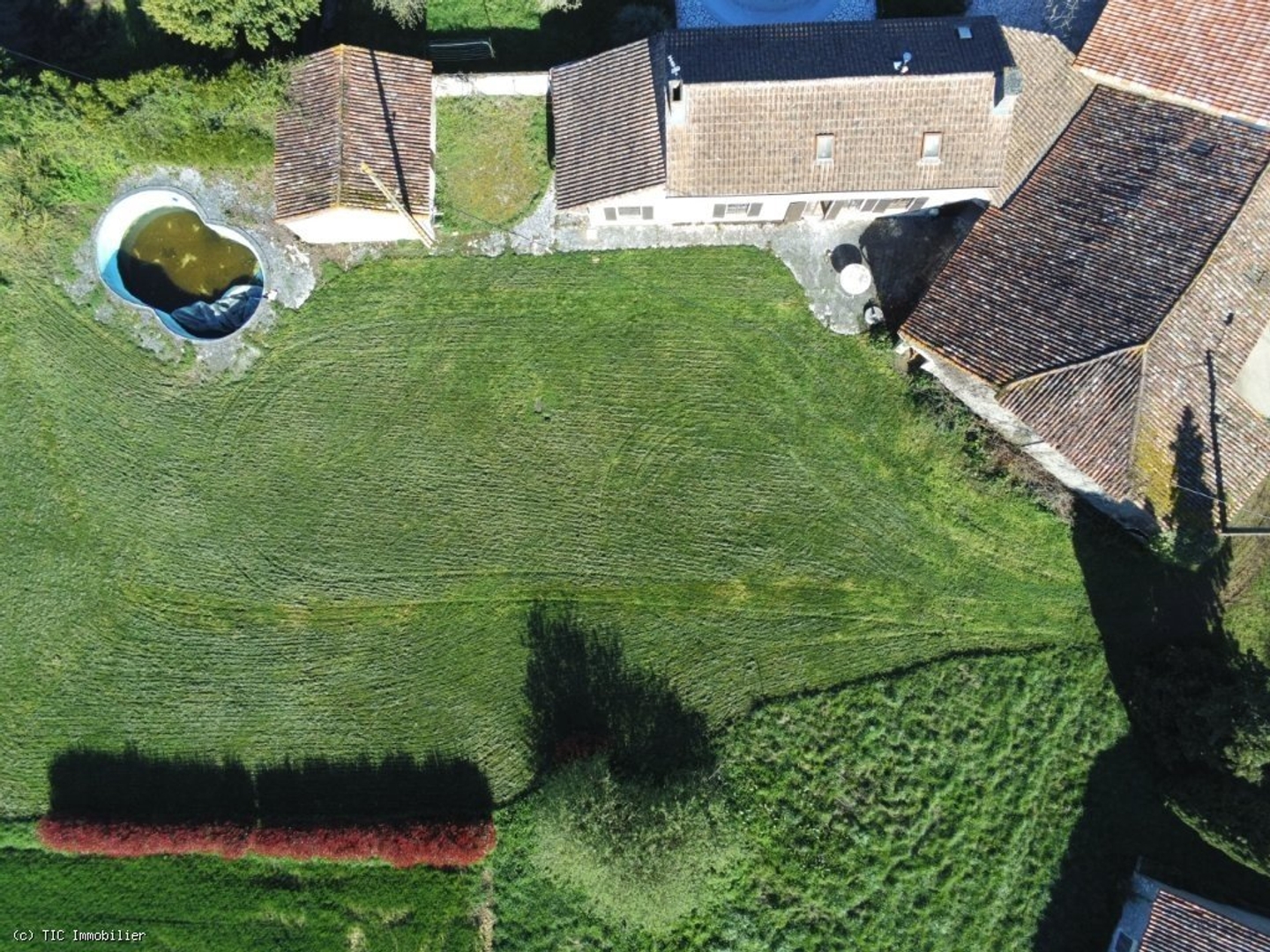 Maison à vendre - 5 pièces - 149m2 - Civray (86400)