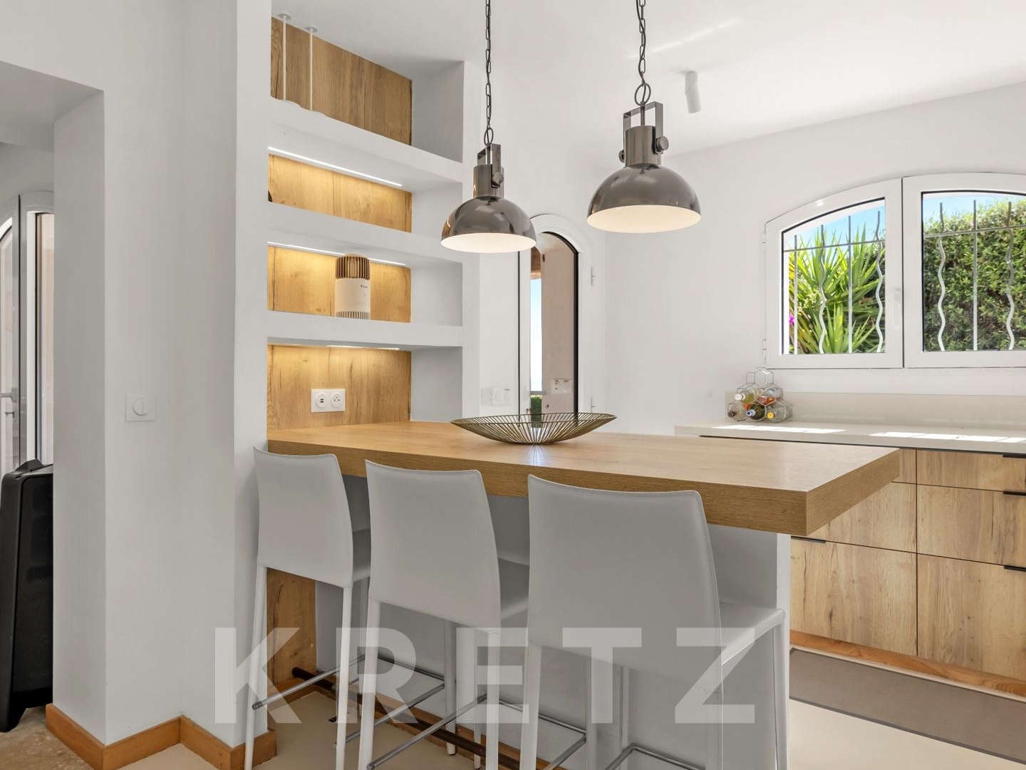 Maison à vendre - 7 pièces - 180m2 - Roquebrune-Sur-Ar... (83380)