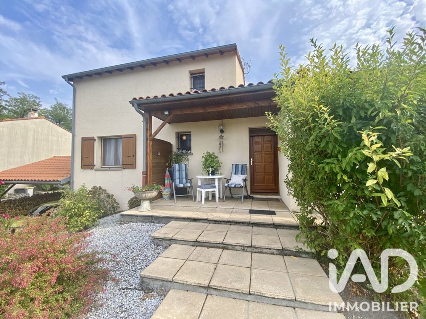 Maison à vendre - 7 pièces - 133m2 - Juillac-Le-Coq (16130)