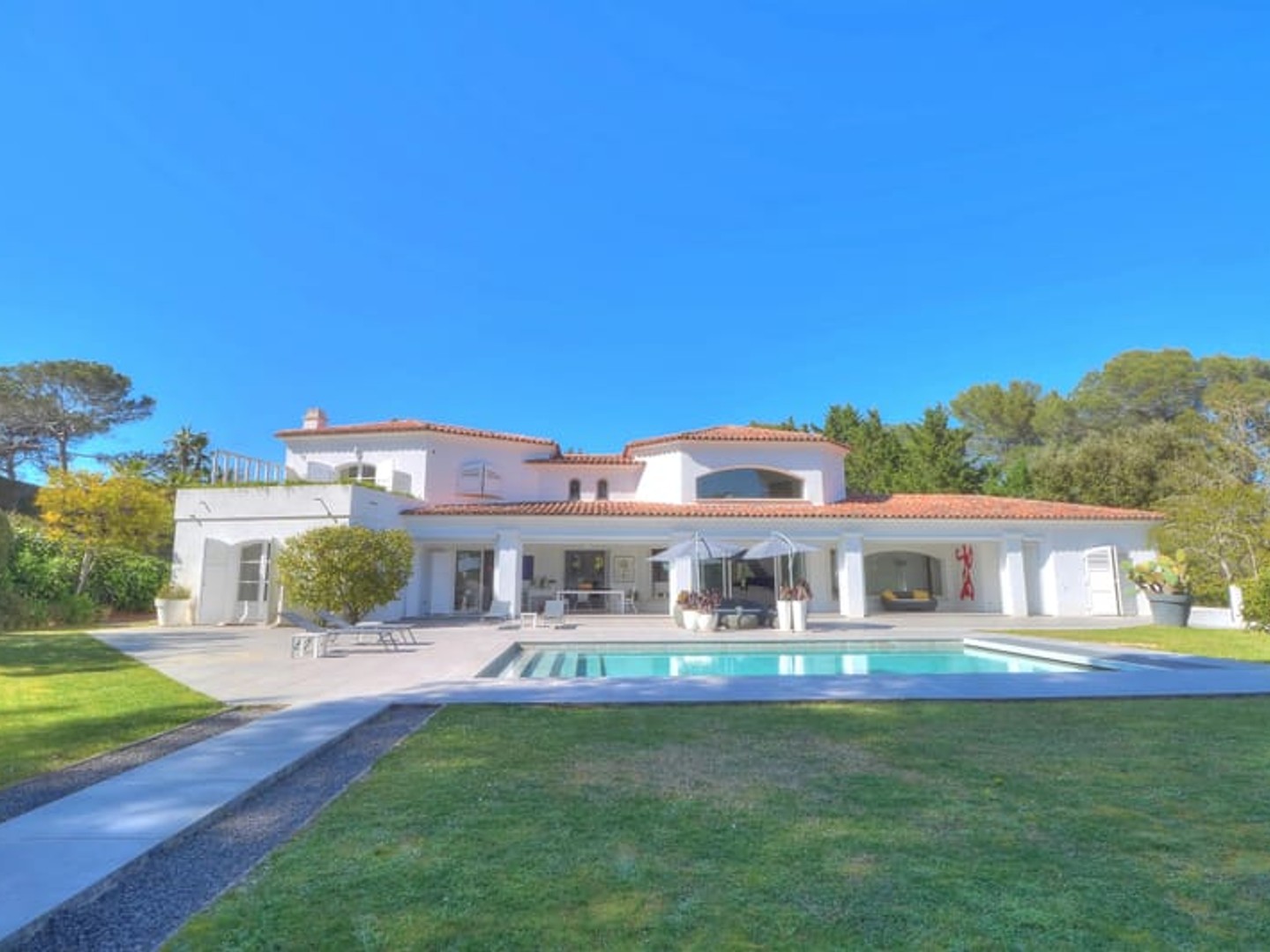 Villa de prestige en domaine privé recherché - Mougins