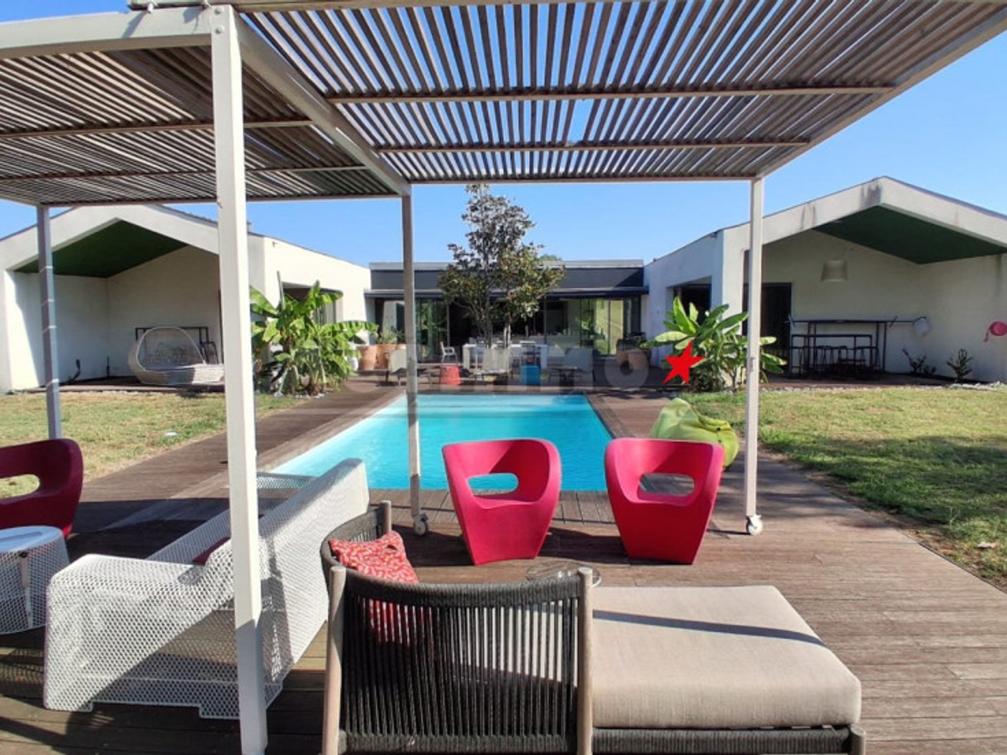 Maison 5 pièces 218 m²