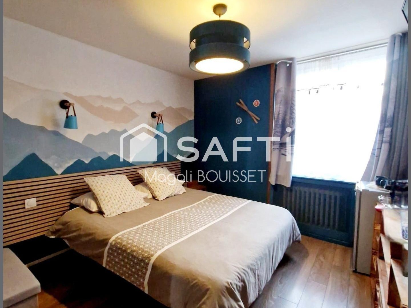 En région Midi Pyrénées 31110, commerce activité EI Chambres d'hôtes 8 chambres, offrant un bon rendement 100 000 €. Il est possible de mettre en place 4 appartements.