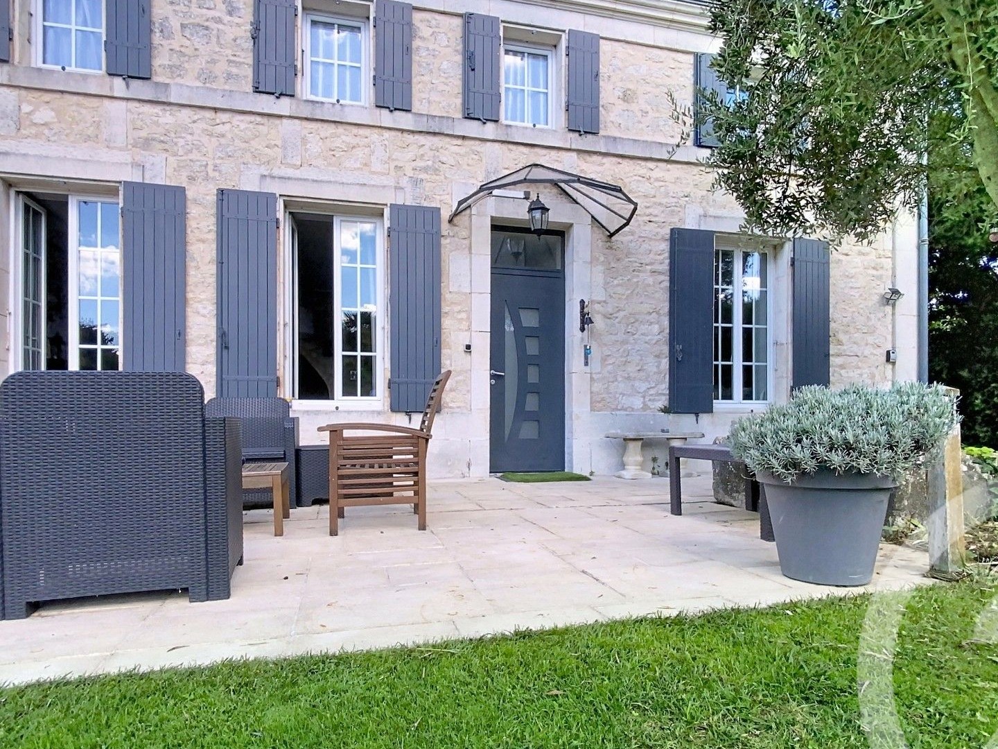 Maison 7 pièces 220 m²