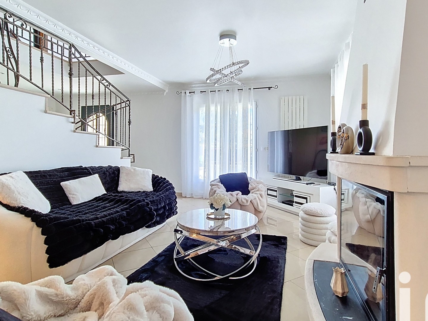 Maison 7 pièces 210 m²