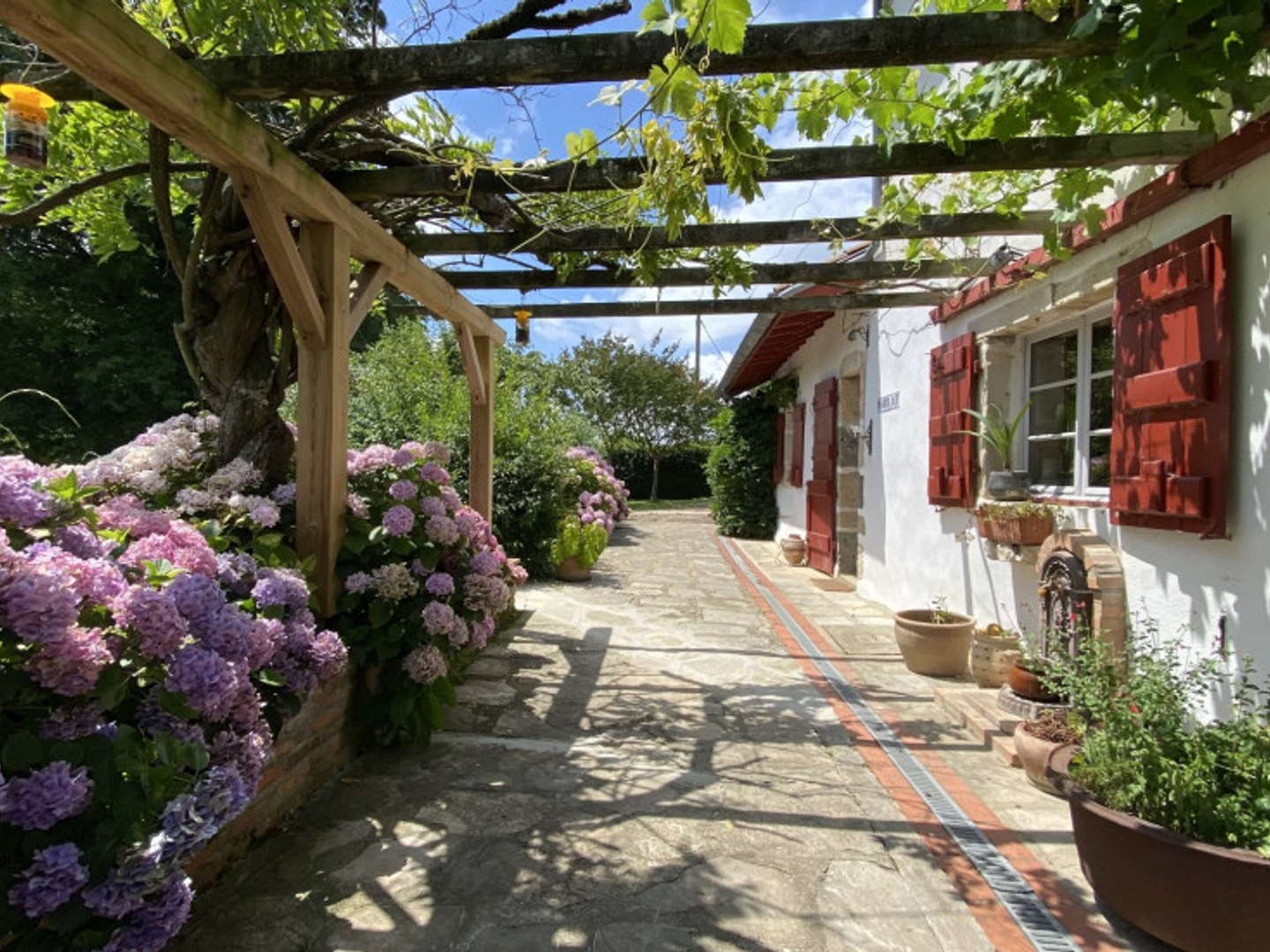 Maison à vendre - 8 pièces - 310m2 - Urt (64240)